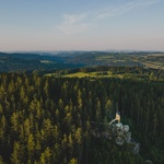 Místo jedné velké rozhledny v Krkonoších architekti navrhli čtyři malé Foto: OBA creators