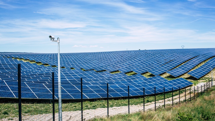 Solární elektrárna, zdroj: fotolia.com Solární elektrárna, zdroj: fotolia.com