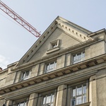 Střídmé novoklasicistní provedení budovy. Zdroj: Tomáš Kovařík
