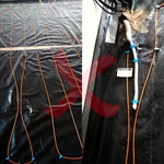 Topné kabely nejsou dostatečně fixovány, příchytky jsou příliš daleko od sebe, kabel na podlaze „plave“. Při zalévání potěrem může dojít k dotyku nebo dokonce křížení kabelů, což povede k přehřívání a přerušení vodiče.