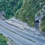 Projít skálou. Architektura a tisíce let staré útvary ve vzájemné symbióze Foto: Egemen Karakaya, Murat Germen