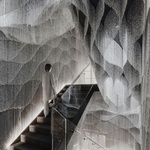 Světelné schodiště v památkově chráněné budově: Atmosféra jiskřící napětím a očekáváním Foto: Imagen Subliminal (Miguel de Guzmán + Rocío Romero)