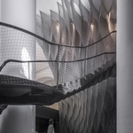 Světelné schodiště v památkově chráněné budově: Atmosféra jiskřící napětím a očekáváním Foto: Imagen Subliminal (Miguel de Guzmán + Rocío Romero)