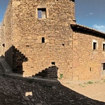 Obyvatelé byli zbytečně vyhnáni. Ruiny vesnice měly zmizet. Místo toho je navštěvuje stále více lidí Zdroj: Sebastián Arquitectos