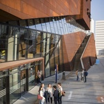 Architektura univerzitního kampusu ve Vídni. Moderní technologie a otevřená mysl i prostor Foto: Wirtschaftsuniversität Wien