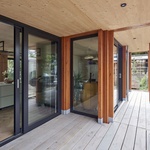 Moderní dřevostavba rodinného domu. Postavili ji z CLT panelů Foto:  René de Wit