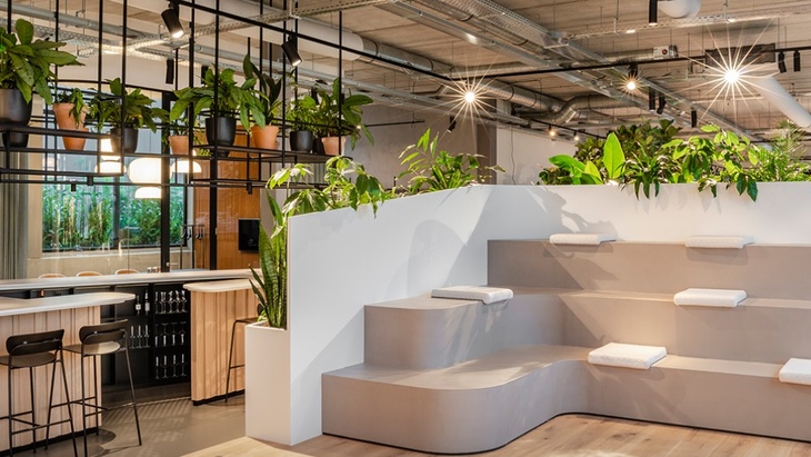 Pracoviště společnosti InteriorWorks v Amsterdamu, zdroj Tétris Design & Build Pracoviště společnosti InteriorWorks v Amsterdamu, zdroj Tétris Design & Build