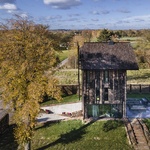 Větrnný mlýn přestavěli na rodinný dům. Ráz historické dřevostavby zachovali Foto: Rafał Chojnacki