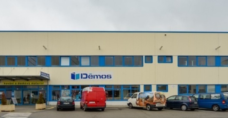 Zdroj: demos-trade.cz Zdroj: demos-trade.cz