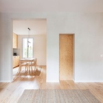 Maličký byt poskytuje komfort celé rodině. Padesát čtverečních metrů pro pět členů rodiny bude zrát s věkem Foto:Tim Van De Velde