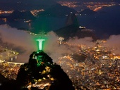 Úsporné osvětlení sochy Krista v Rio de Janeiru