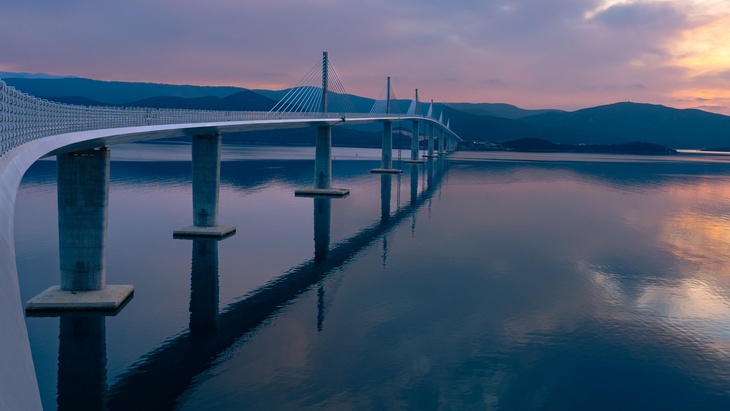 Osvětlení pro nový most Pelješac v Chorvatsku, foto ZG Lighting Czech Republic