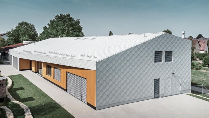 mateřská škola, Ulm – Jungingen Zdroj: Gökelmann GmbH Prefa mateřská škola, Ulm – Jungingen Zdroj: Gökelmann GmbH Prefa