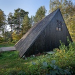 Dřevěný stan: Chatu ve tvaru A si oblíbili nejen Češi. Norský architekt ji posunul do současnosti Foto:  Toomas Tuul