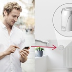 Regulace vytápění po místnostech s možností ovládání chytrým telefonem vzdáleně (termoelektrická hlavice ABB-free@home®) Zdroj: ABB