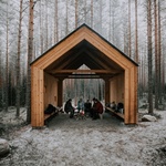 Vánoční výprava na finský způsob. Pohoda s rodinou v altánu uprostřed lesů Foto: Julia Kivelä, Malin Moisio