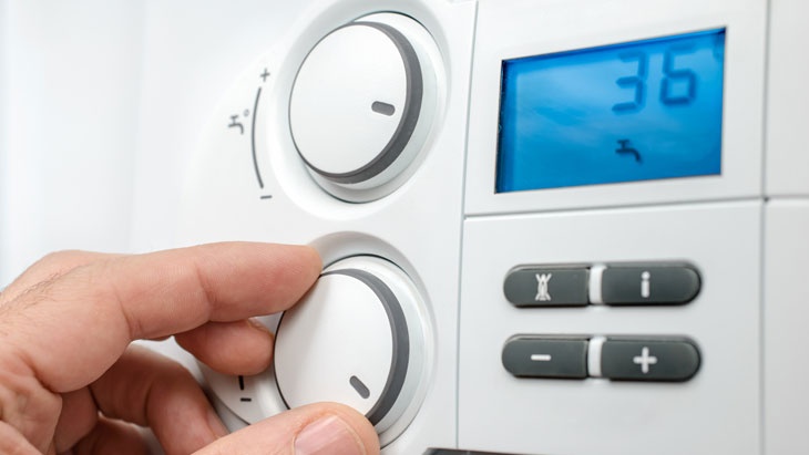 Alexander Raths - fotolia.com Domácnosti mají zajistit během příštích 6 let 29 % úspor na energiích