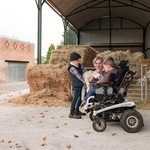 Přestavěli ruinu. Na farmě jako z pohádky umožňují postiženým poznat život na venkově Foto: Lorenzo Zandri