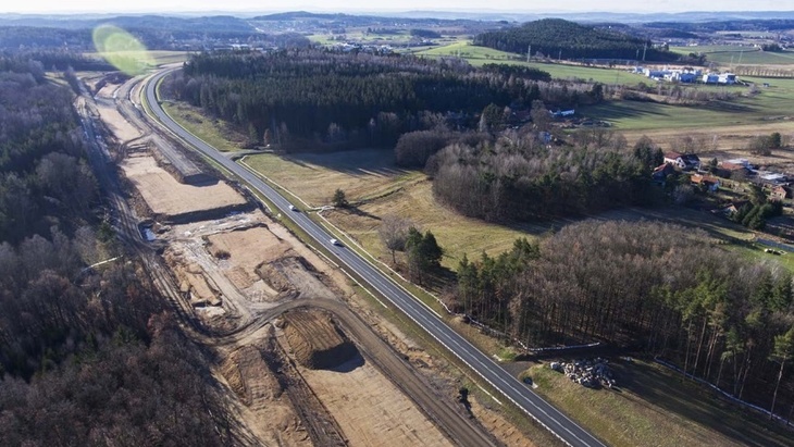 Letos bude dokončena na D4 hrubá stavba většiny mostů, foto: Via Salis Letos bude dokončena na D4 hrubá stavba většiny mostů, foto Via Salis