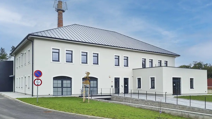 Zdroj: etruhlarna.cz Zdroj: etruhlarna.cz