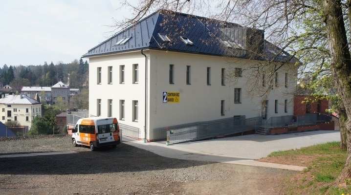 Projekt záchrany bývalého kláštera v Nové Pace, který má sloužit občanskému sdružení Život bez bariér. Projekt záchrany bývalého kláštera v Nové Pace, který má sloužit občanskému sdružení Život bez bariér.