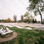 Pumptrack a užité umění. Foto: Jiří Kotal.