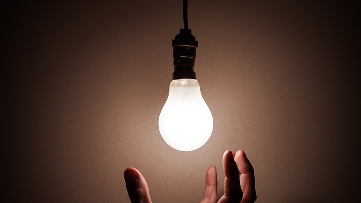 ČEZ umožní 160.000 klientů s cenami energií nad stropem přechod na nižší tarif ČEZ umožní 160.000 klientů s cenami energií nad stropem přechod na nižší tarif