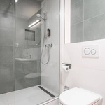 Realizace sprchového koutu bez vaničky – Keraservis. Zdroj: Keraservis