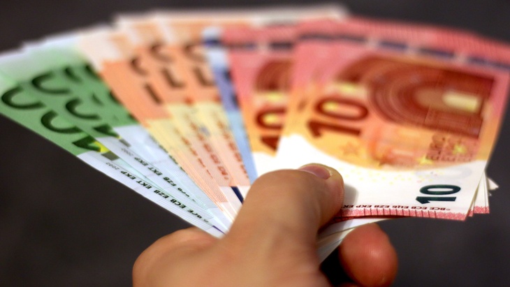 Německá vláda kvůli vysokým cenám elektřiny podpoří průmyslové podniky Německá vláda kvůli vysokým cenám elektřiny podpoří průmyslové podniky