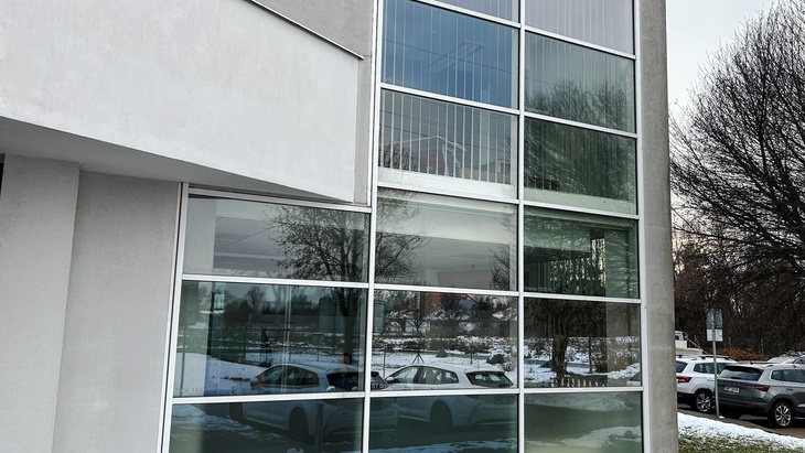 Zdroj: Saint-Gobain Construction Products CZ a.s., Divize GLASSOLUTIONS Zdroj: Saint-Gobain Construction Products CZ a.s., Divize GLASSOLUTIONS