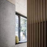Dům podle tradic Šumavy. Zapomenutý archetyp rodinného domu architekti přetvořili do moderního rodinného bydlení. Foto: FACE – Florian Schätz ; Rainer Taepper ; Joern Blohm