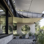 Dům podle tradic Šumavy. Zapomenutý archetyp rodinného domu architekti přetvořili do moderního rodinného bydlení. Foto: FACE – Florian Schätz ; Rainer Taepper ; Joern Blohm