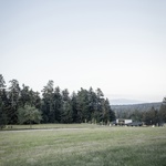 Dům podle tradic Šumavy. Zapomenutý archetyp rodinného domu architekti přetvořili do moderního rodinného bydlení. Foto: FACE – Florian Schätz ; Rainer Taepper ; Joern Blohm