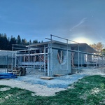 Dům podle tradic Šumavy. Zapomenutý archetyp rodinného domu architekti přetvořili do moderního rodinného bydlení. Foto: FACE – Florian Schätz ; Rainer Taepper ; Joern Blohm