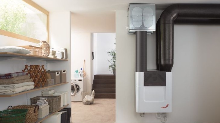 Větrací jednotky Zehnder ComfoAir Q disponují funkcí úsporného režimu AWAY. Zdroj: Zehnder Group Czech Republic s.r.o. Větrací jednotky Zehnder ComfoAir Q disponují funkcí úsporného režimu AWAY. Zdroj: Zehnder Group Czech Republic s.r.o.
