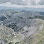 Za krásné výhledy platí nebezpečím lavin. Luxusní dřevěná chata je odměnou za výstup. Na příjezd autem zapomeňte!. Foto: David Schreyer