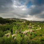 Rekreační chaty zasazené do přírodní scenérie pozvedají celý region. Foto: Fernando Guerra, FG + SG