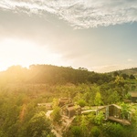 Rekreační chaty zasazené do přírodní scenérie pozvedají celý region. Foto: Fernando Guerra, FG + SG