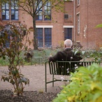 Střešní zahrada a městský park tam, kde dříve hučely stroje. Foto: Johannes Richter, Louisa Schwope, Ernesto Uhlmann