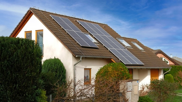 Cena konkrétního domu se může od statistik výrazně lišit. Záleží především na lokalitě nebo technickém stavu. Velkou roli hraje i energetická náročnost. Zdroj: Adobestock – Yuliya Cena konkrétního domu se může od statistik výrazně lišit. Záleží především na lokalitě nebo technickém stavu. Velkou roli hraje i energetická náročnost. Zdroj: Adobestock – Yuliya