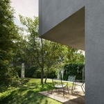 Pohled do zahrady vila B. Zdroj: Monolot, www.monolot.studio