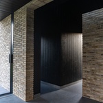 Krytý bazén za domem, který je spíš soukromým chrámem relaxace. Foto: KHA – Klas Hyllén Architecture