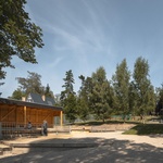 „Jablonecké moře“ má novou tvář: architekti vytvořili pavilony, které splynou s krajinou. Foto: Petr Polák, Salon dřevostaveb