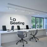 Showroom LD Seating s prémiovým nábytkem v Praze po rekonstrukci. Zdroj: LD Seating