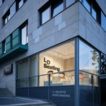 Showroom LD Seating s prémiovým nábytkem v Praze po rekonstrukci. Zdroj: LD Seating