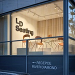 Showroom LD Seating s prémiovým nábytkem v Praze po rekonstrukci. Zdroj: LD Seating