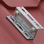 Držák SATJAM Solar na profilované krytině. Zdroj: SATJAM s.r.o.