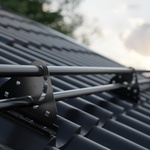 Sněhové zábramy SATJAM Safe trubkové, profilovaná krytina. Zdroj: SATJAM s.r.o.