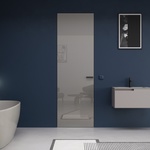 Bezfalcové dveře SAPELI MAXIM, sklo Diamant čiré RAL 7030, zárubeň skrytá hliníková SAP 911, klika Minimal. Zdroj: SAPELI Bezfalcové dveře SAPELI MAXIM, sklo Diamant čiré RAL 7030, zárubeň skrytá hliníková SAP 911, klika Minimal. Zdroj: SAPELI