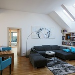 Kamenné zdi a cihelné klenby jako dobrý základ pro rekonstrukci rodinného sídla. Foto: Robert Žákovič, www.robertzakovic.com Kamenné zdi a cihelné klenby jako dobrý základ pro rekonstrukci rodinného sídla. Foto: Robert Žákovič, www.robertzakovic.com